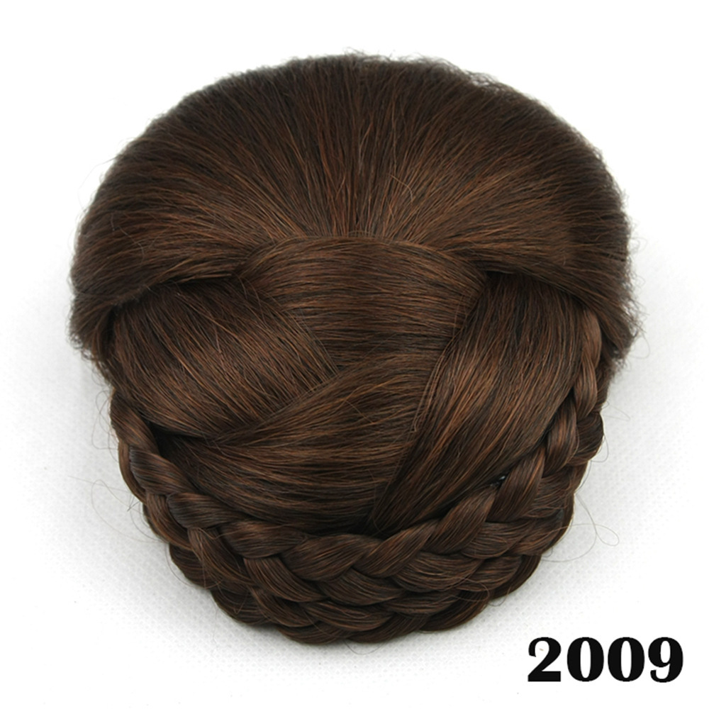 Chignon de cheveux tressés. Accessoires pour coiffure – Image 3