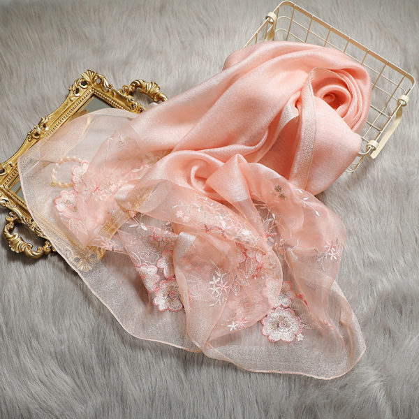 Foulard en soie brodée pour femmes – Image 6