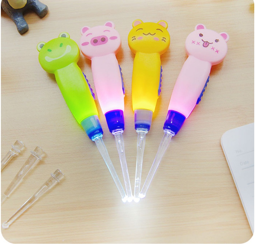 Nettoyeur d'oreilles lumineux pour enfants et adultes. Cuillère à cérumen propre