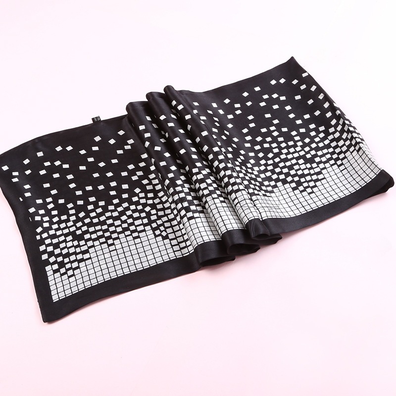 Echarpe élégante en satin pour hommes – Image 23