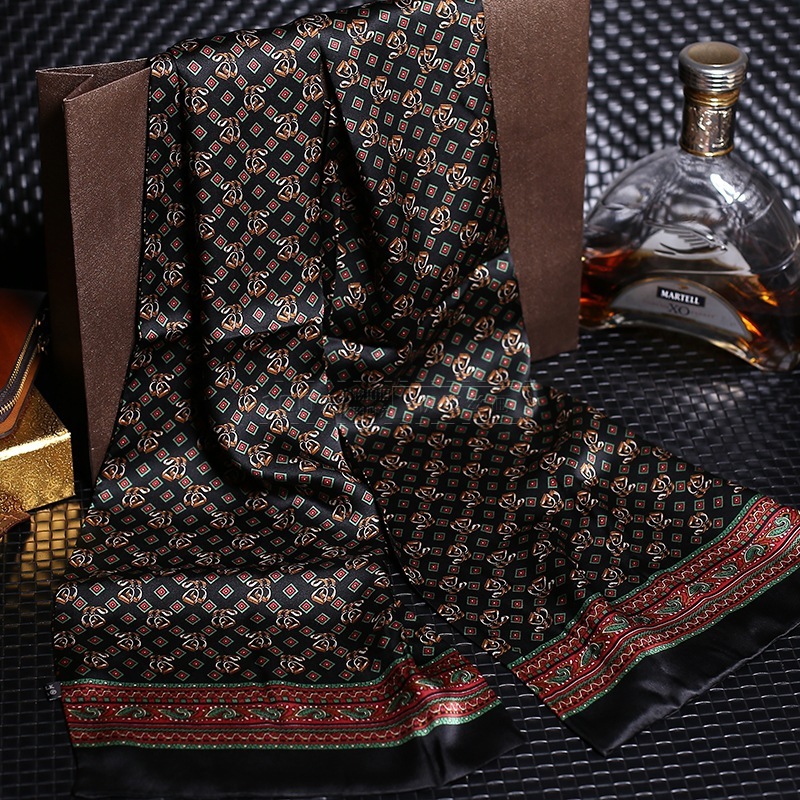 Echarpe élégante en satin pour hommes – Image 28