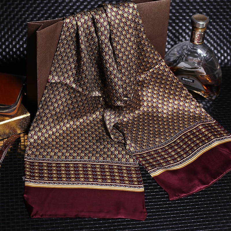 Echarpe élégante en satin pour hommes – Image 21
