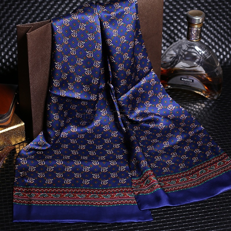 Echarpe élégante en satin pour hommes – Image 29