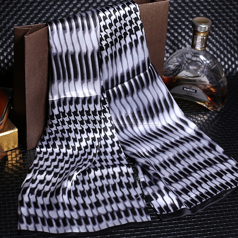 Echarpe élégante en satin pour hommes – Image 31