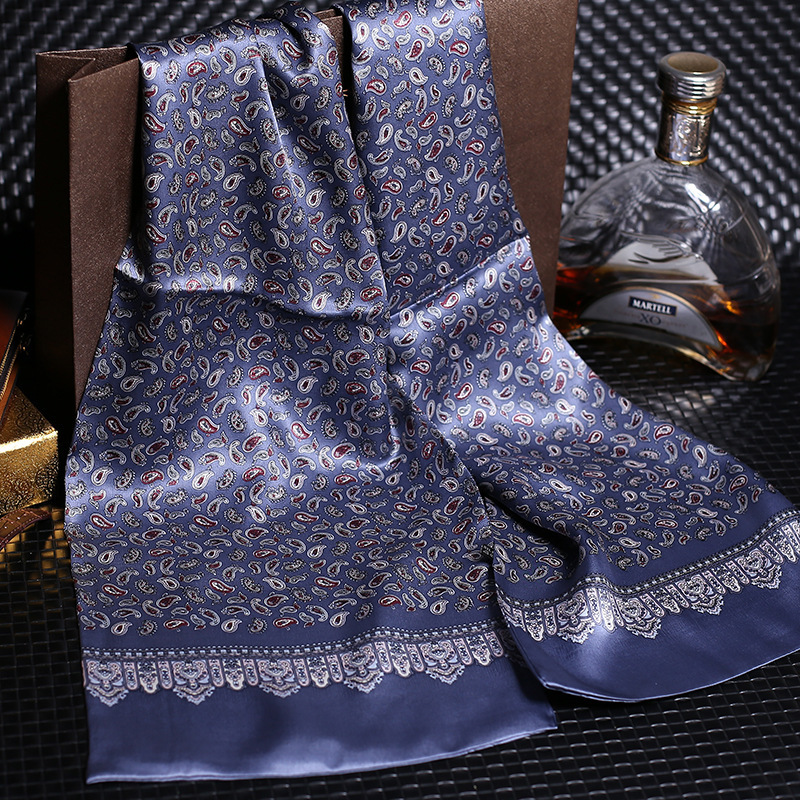 Echarpe élégante en satin pour hommes – Image 2