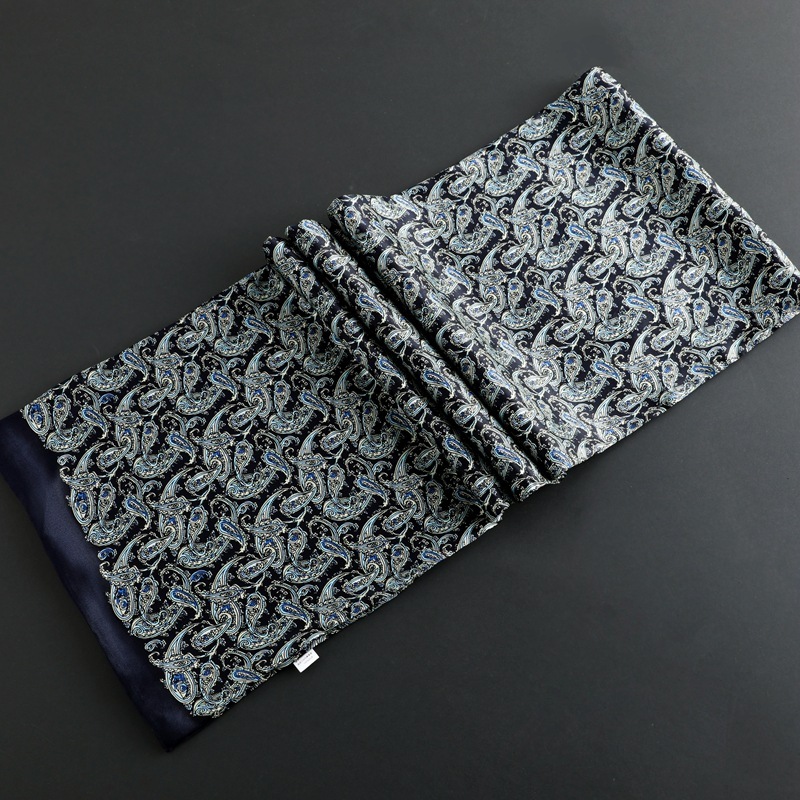 Echarpe élégante en satin pour hommes – Image 51