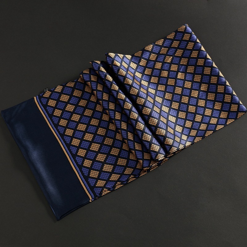 Echarpe élégante en satin pour hommes – Image 49