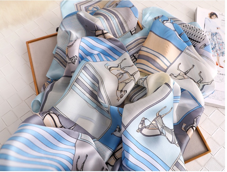 Foulard en soie pour femmes – Image 4