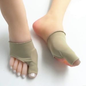 Orthèse. Chaussette corrective d'orteils avec prothèses en silicone