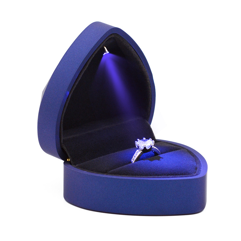 Boîte à bagues de mariage et de fiançailles avec lumière. Boîte de rangement de bagues – Image 3