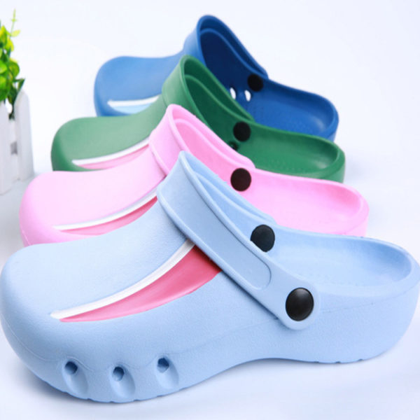 Chaussures de travail pour aide-soignantes, infirmières et médecins
