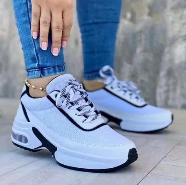 Chaussures de sport pour femmes. Basket pour course et fitness