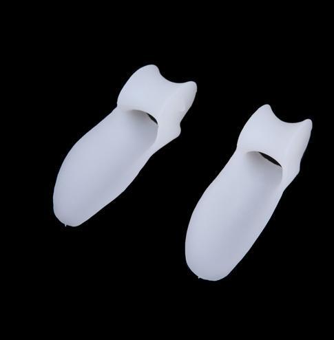 Une paire de petits doigts d'orteil droit en silicone. Dispositif contre la déformation des doigts d'orteil – Image 5