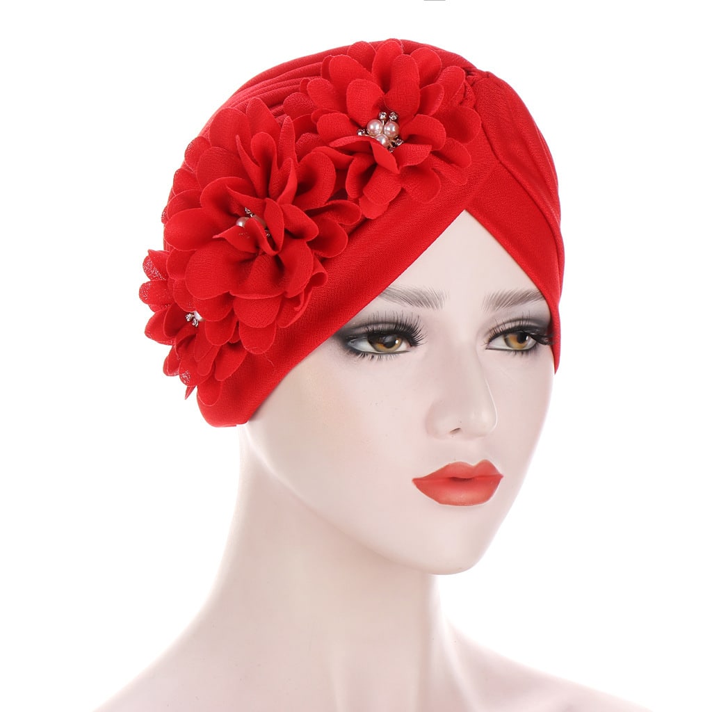 Chapeau turban. Chapeau de bandana plissé à trois fleurs pour femmes – Image 6