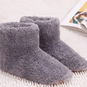 Chaussures chauffantes électriques USB. Pantoufles chauffantes. Chaussures d'intérieur pendant l'hiver