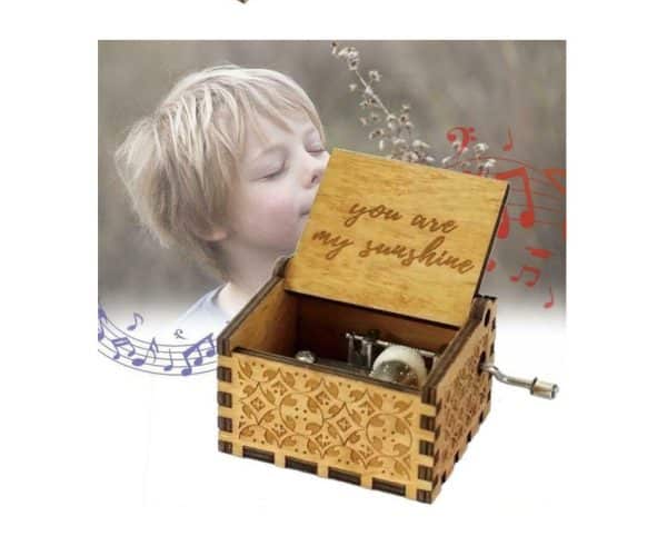 Boîte à musique à manivelle. Boîte à musique faite à la main – Image 9