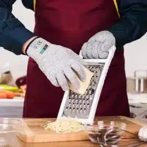 Une paire de gants anti-coupures et anti-perforations pour hommes et femmes