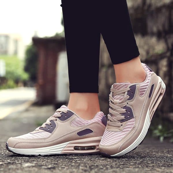 Chaussures femme. Basket