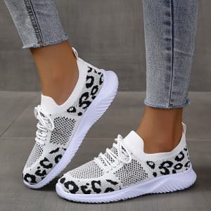 Chaussures de sport décontractées pour femmes à couche unique. Maille de confort à fond plat