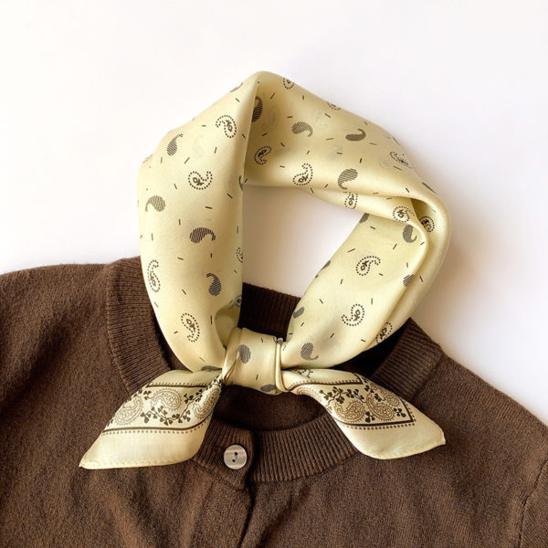Foulard en soie à la mode pour femmes