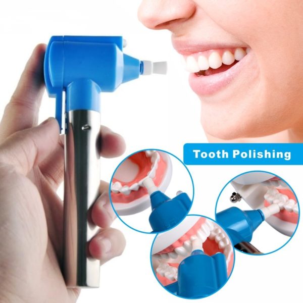 Blanchiment de dents. Brosse à dents électrique. Polisseur de dents détachant. Outil d'enlèvement de taches