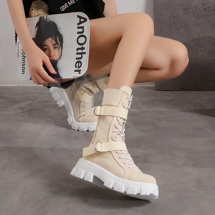 Bottes de plateforme à dentelle pour femmes. Bottes très tendance pour femmes – Image 6