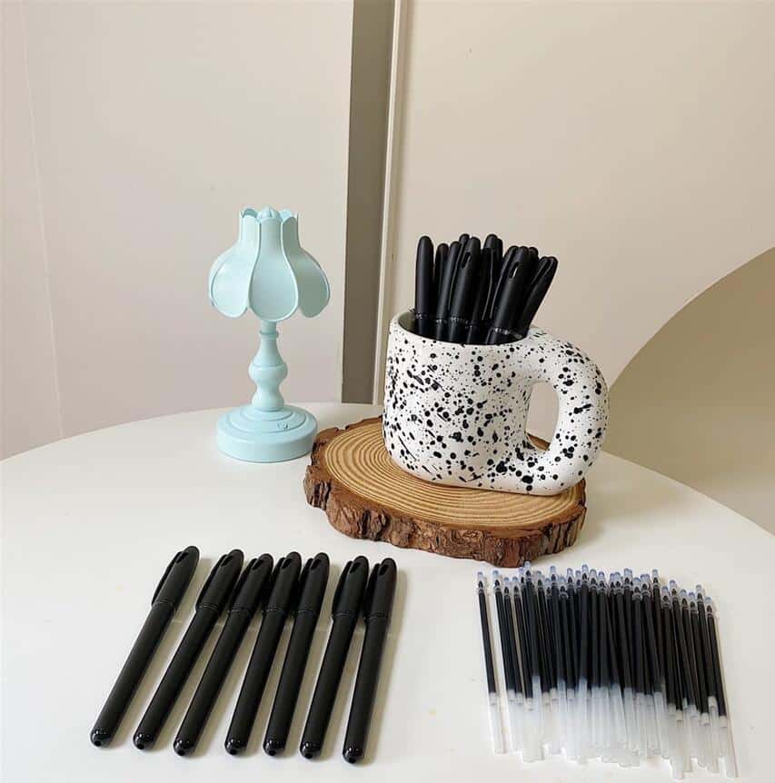 20 pièces et 50 recharges de stylo. Nouveau jeu combiné de stylos gel – Image 3