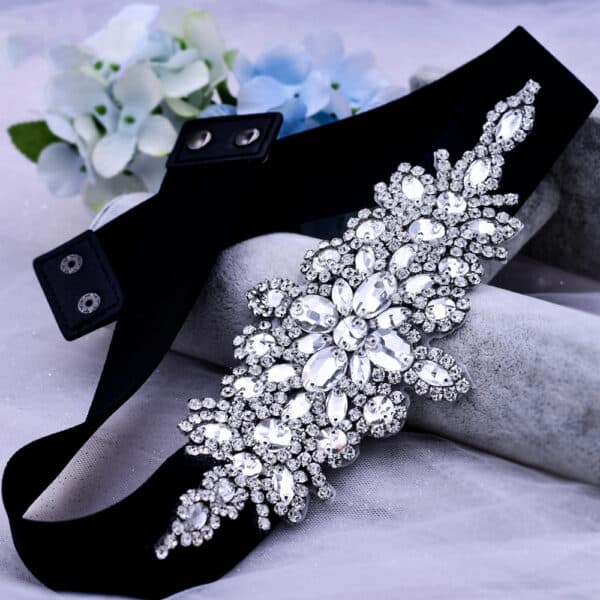 Ceinture moulante pour femmes à sertie de diamants – Image 5