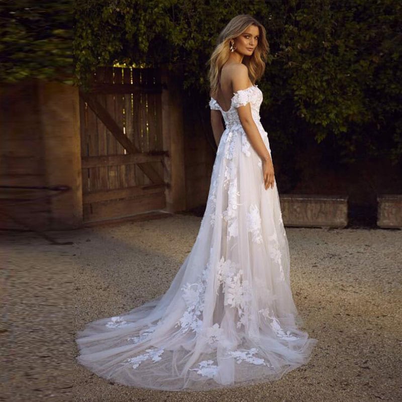 Robe Femme Dentelle Verte Roméo & Juliet Couture - Épaules Dénudées Taille M - Neuve Sans Étiquette