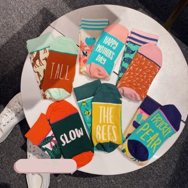 Chaussettes en coton avec illustrations pour femmes
