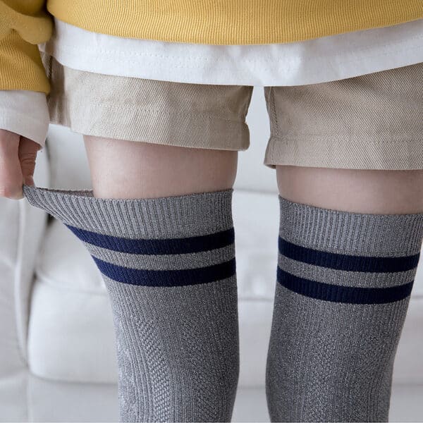 Chaussettes à hauteur des cuisses pour femmes – Image 4