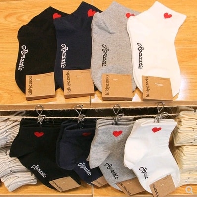 Chaussettes en coton en forme de coeur pour femmes – Image 2