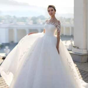 Robe de mariée brodée à manches longues