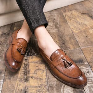 Chaussures en cuir véritable à la mode pour hommes