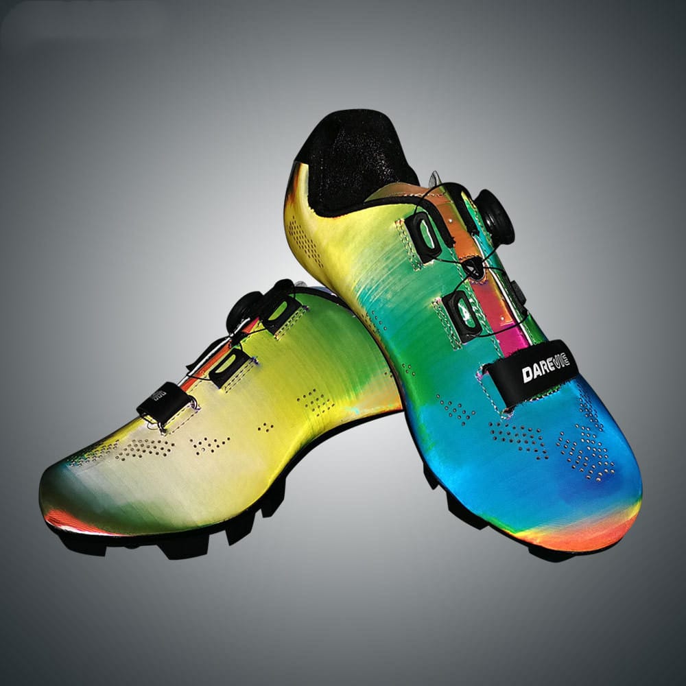 Chaussures de vélo avec bouton de conception et à semelles rigides – Image 2