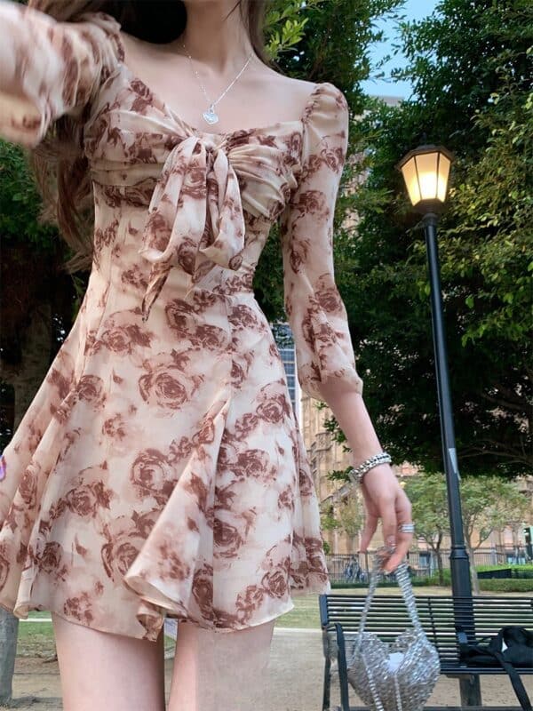 Robe élégante à manches longues imprimées en mousseline de soie pour femmes – Image 5
