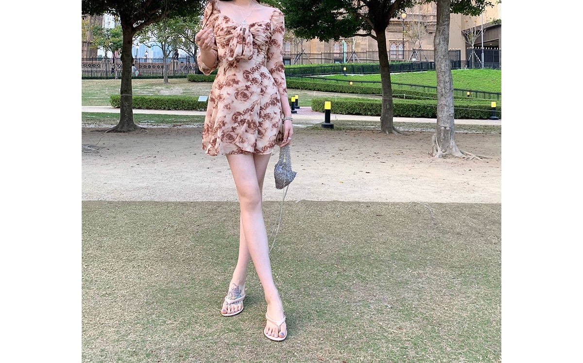 Robe élégante à manches longues imprimées en mousseline de soie pour femmes – Image 4