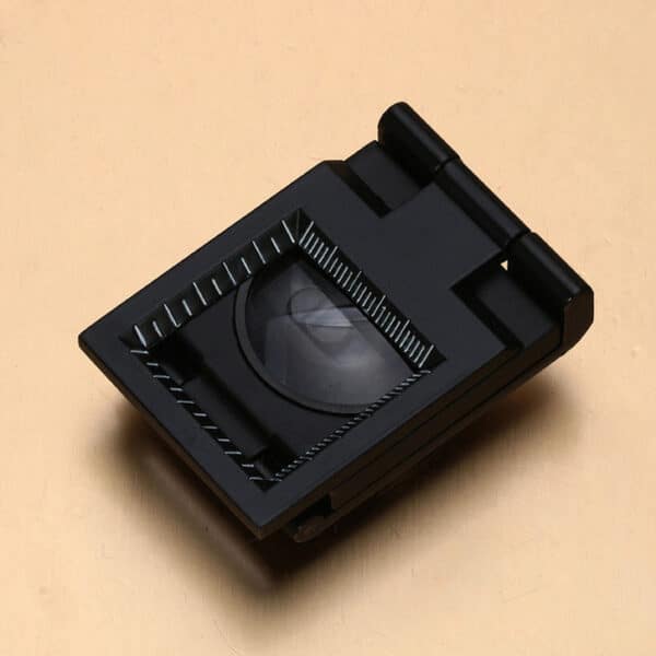 Loupe à pointe en métal avec lumière et échelle de mesure – Image 5