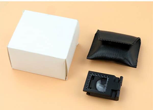 Loupe à pointe en métal avec lumière et échelle de mesure – Image 2