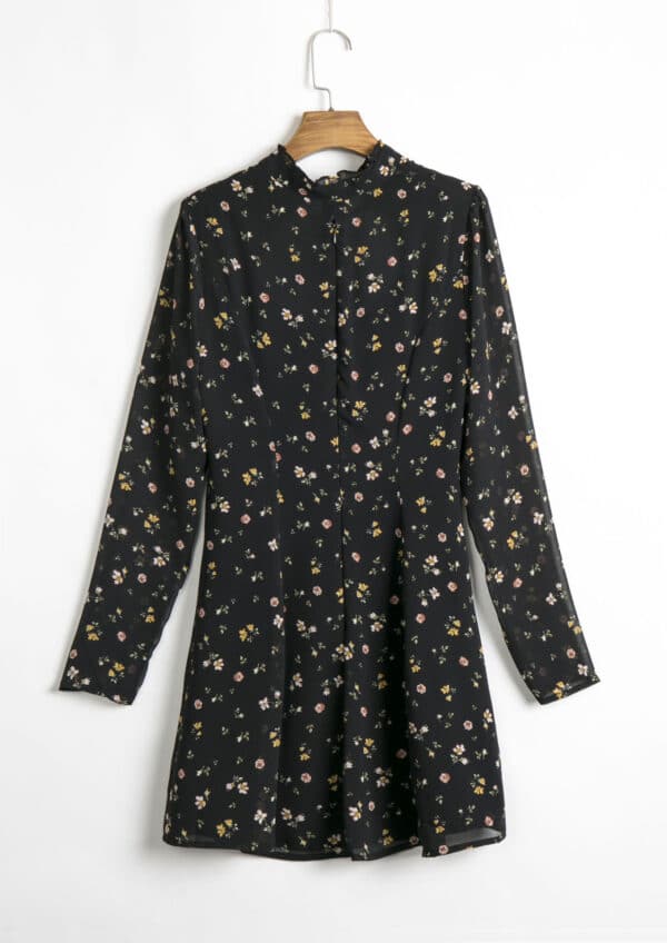 Robe à manches longues à motifs floraux évidés pour femmes – Image 2