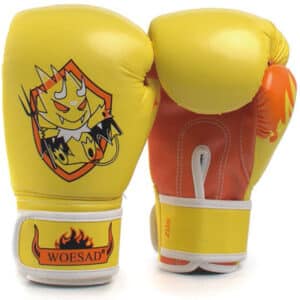 Gants de boxe pour enfants. Equipement pour fitness