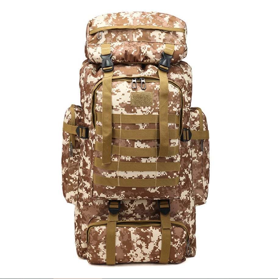 Sac à dos camouflé.  Sac d'alpinisme