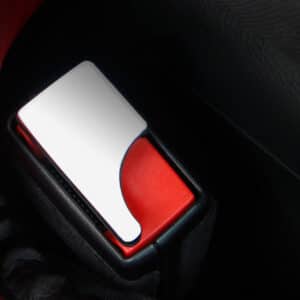 Silencieux à baïonnette avec boucle de ceinture de sécurité de voiture cachée