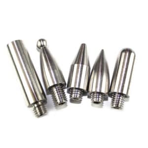 Outil de réparation coulé pour automobile