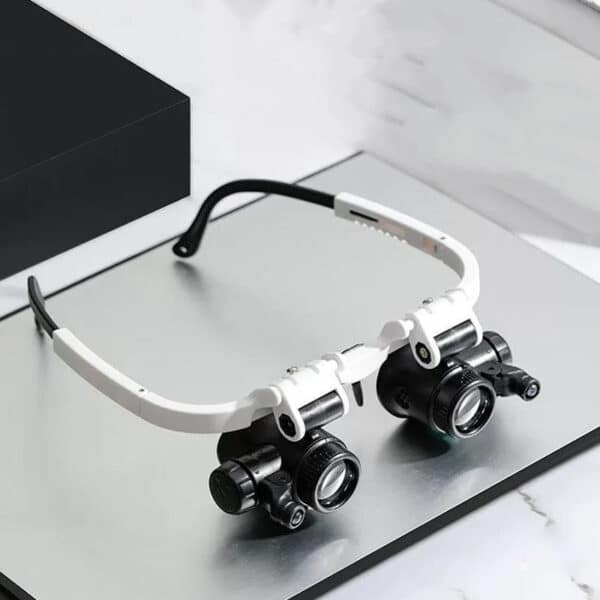 Lentille grossissante portable pour maintenance avancée avec lumière LED