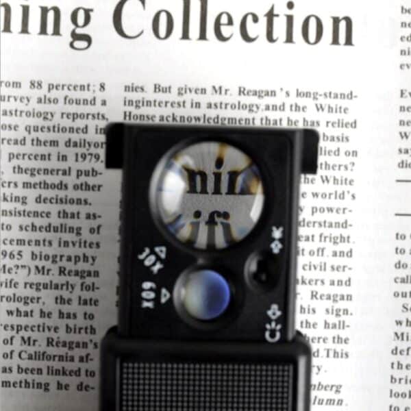 Loupe portative lumineuse pour la réparation et l'identification objets – Image 2