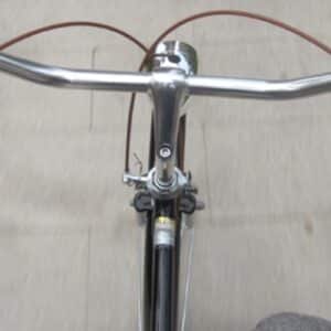 Guidon de bicyclette avec poignées de cintrage à vitesse