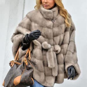 Veste en fourrure à col montant à la mode pour femmes