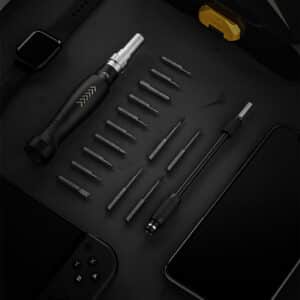 Jeu d'outils de service. Boîte à vis