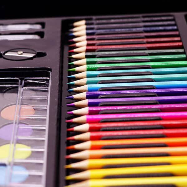 Set de peinture au pastel à l'huile. Crayons pour aquarelles – Image 2